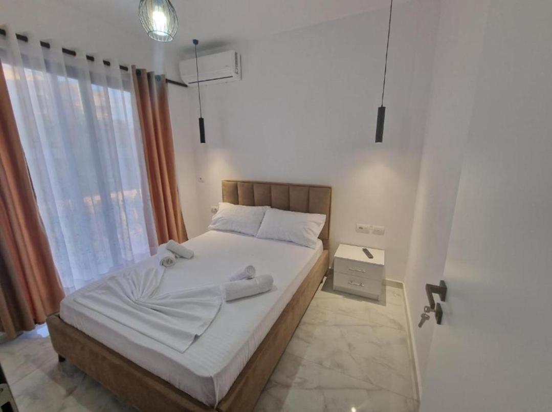 Blue Hotel Εξαμίλιο Εξωτερικό φωτογραφία
