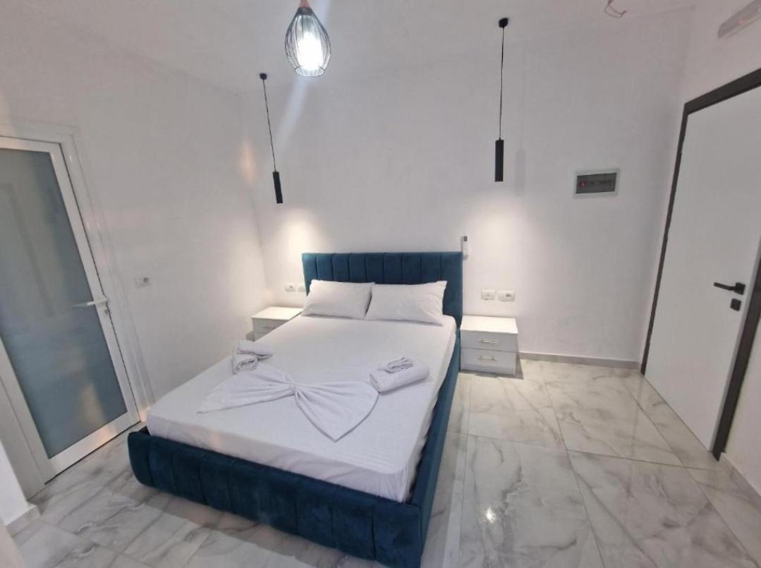 Blue Hotel Εξαμίλιο Εξωτερικό φωτογραφία